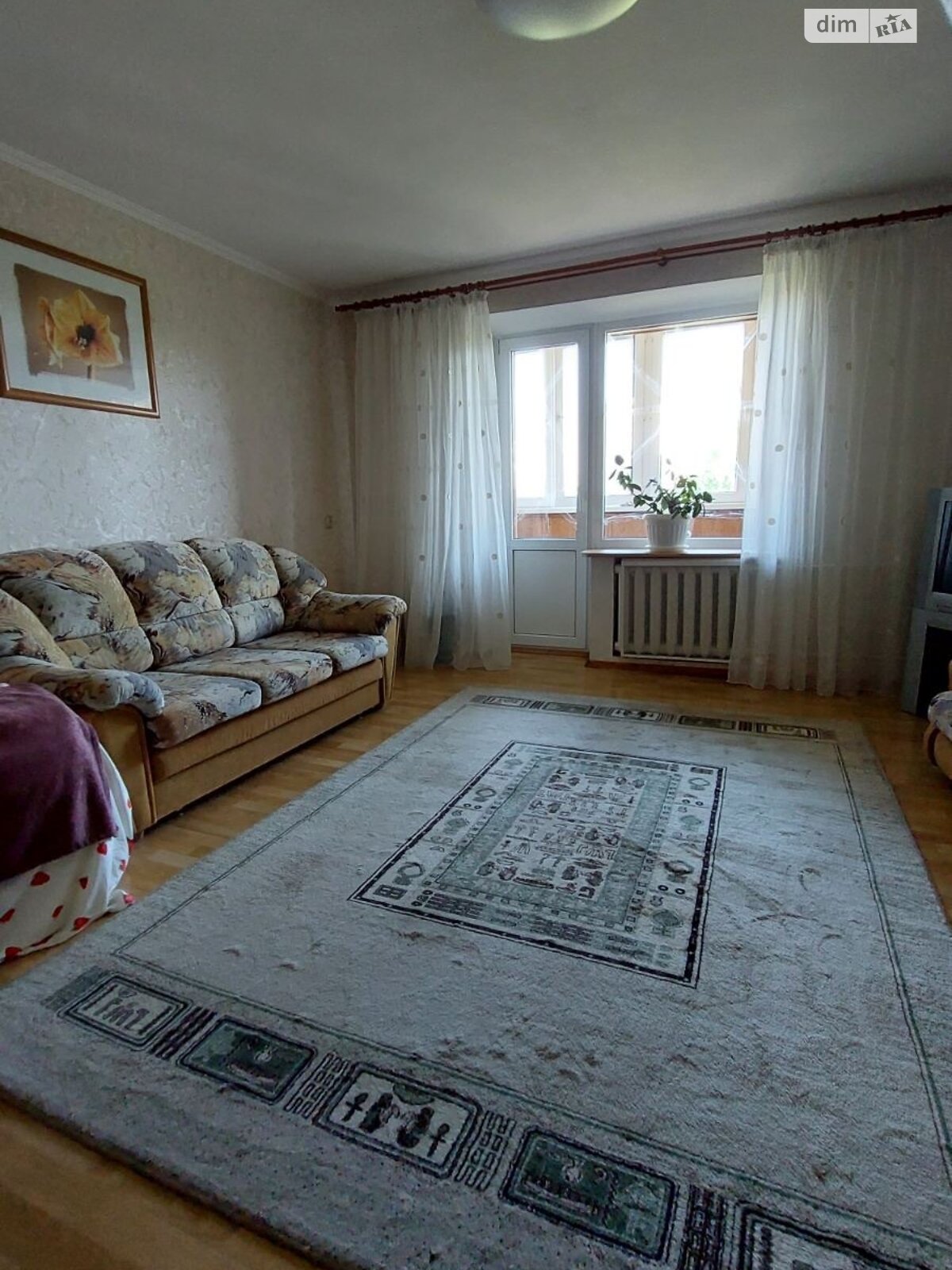 Продаж трикімнатної квартири в Дніпрі, на вул. Янтарна 40, район Амур-Нижньодніпровський фото 1 Продаж трикімнатної квартири в Дніпрі, на вул. Янтарна 40, район Амур-Нижньодніпровський фото 1