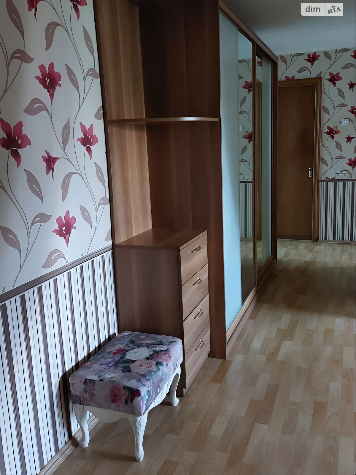 Продаж трикімнатної квартири в Дніпрі, на вул. Янтарна 40, район Амур-Нижньодніпровський фото 1 Продаж трикімнатної квартири в Дніпрі, на вул. Янтарна 40, район Амур-Нижньодніпровський фото 1