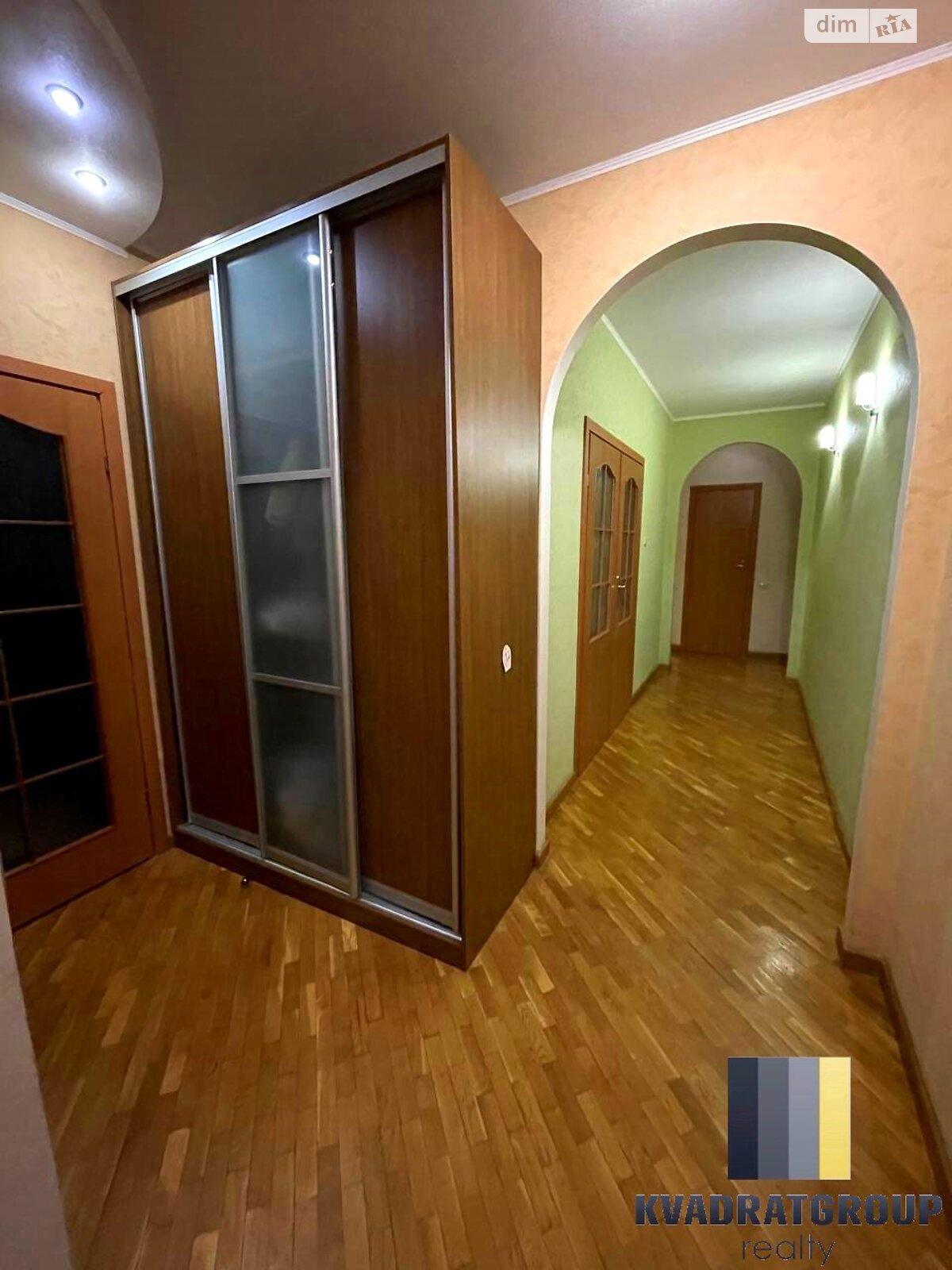 Продажа трехкомнатной квартиры в Днепре, на ул. Алана Шепарда 14, район Чечеловский фото 1