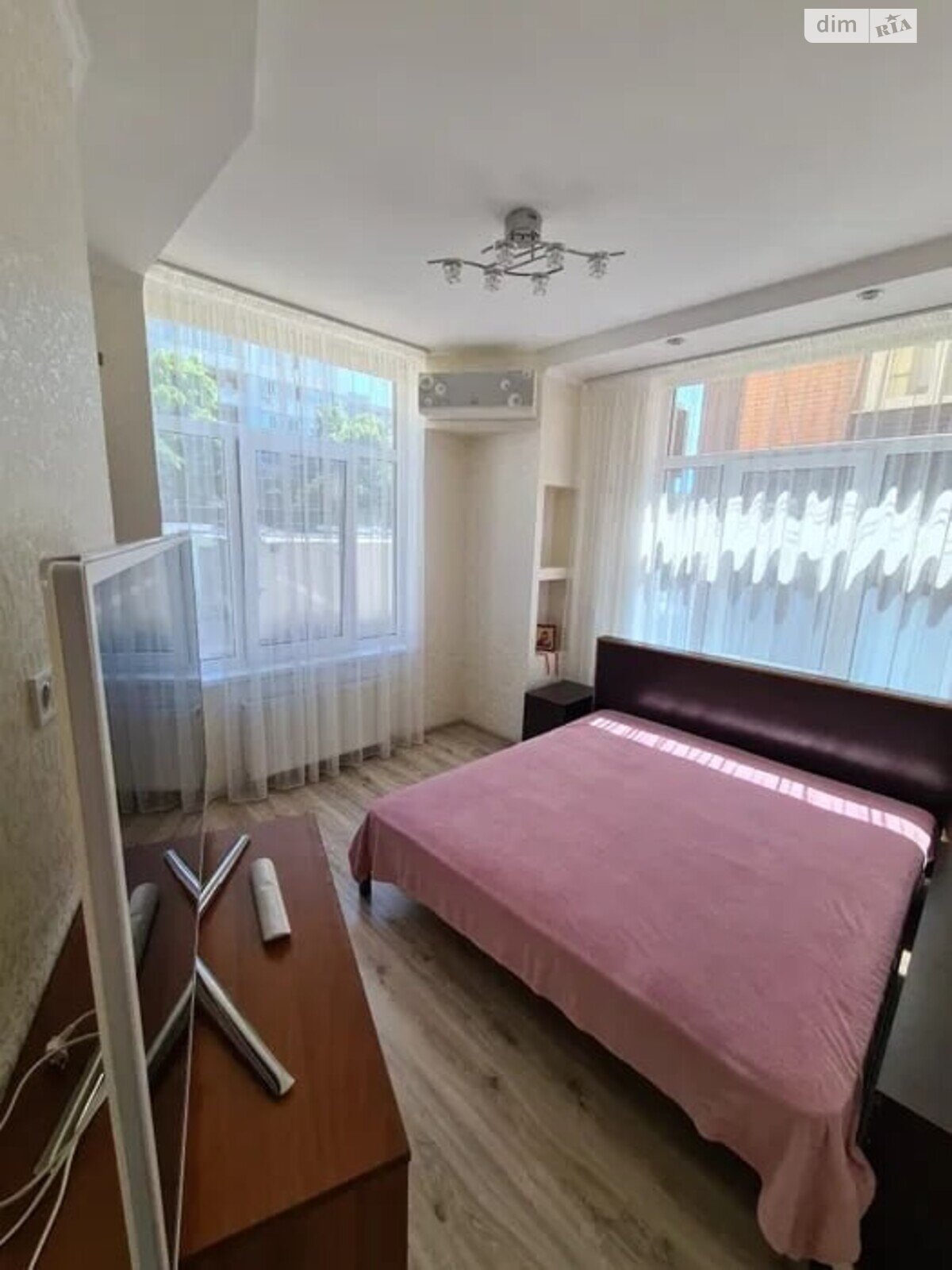 Продажа трехкомнатной квартиры в Днепре, на ул. Аллы Горской, район Чечеловский фото 1
