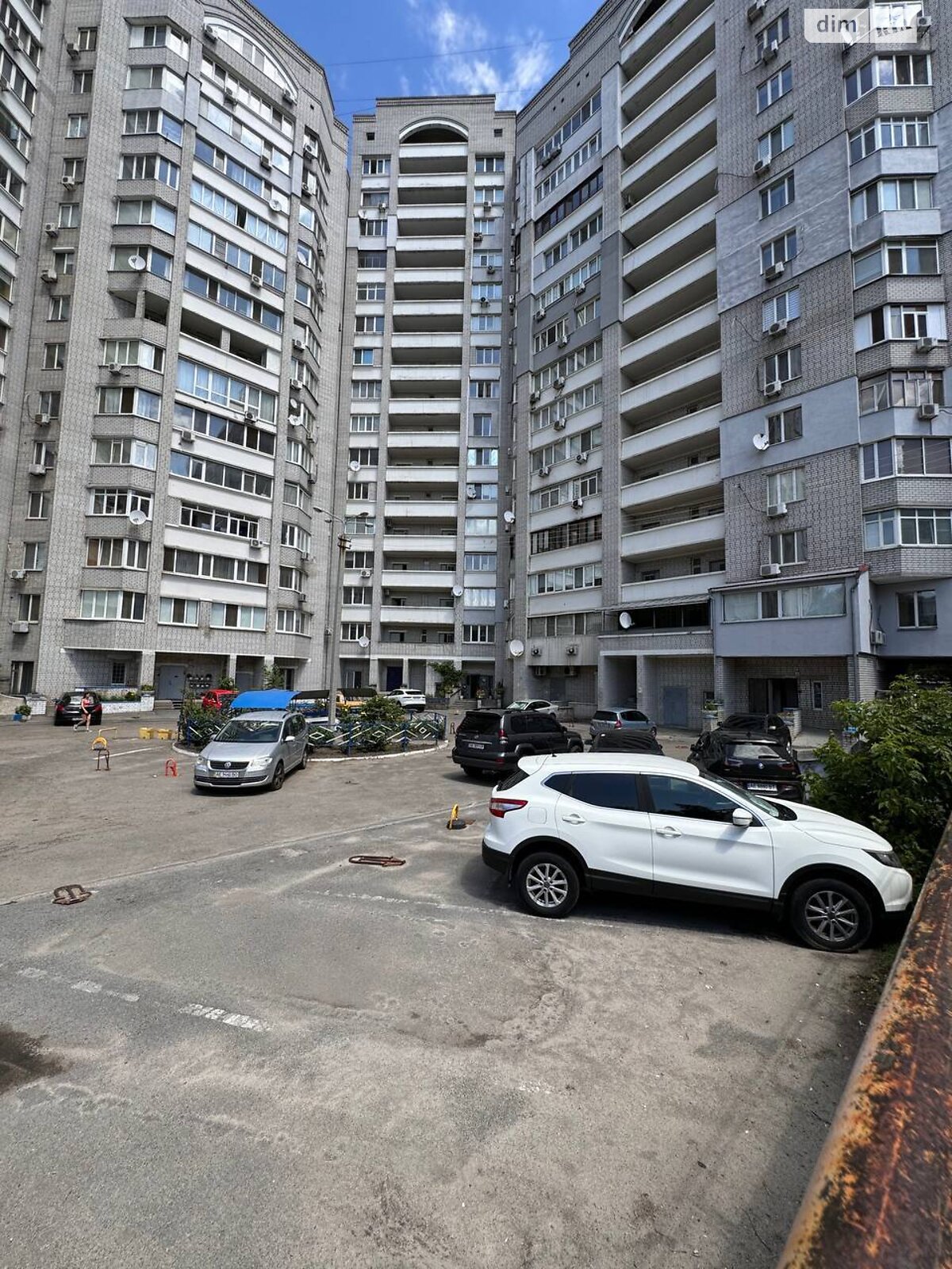 Продажа трехкомнатной квартиры в Днепре, на ул. Национальной Гвардии 5, район Чечеловский фото 1 Продажа трехкомнатной квартиры в Днепре, на ул. Национальной Гвардии 5, район Чечеловский фото 1
