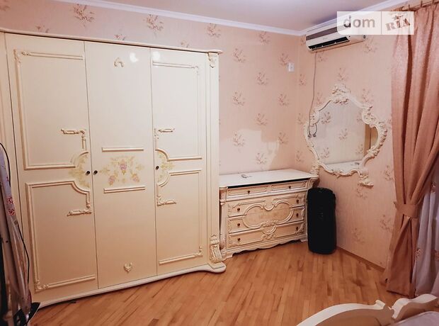 Продажа трехкомнатной квартиры в Днепре, на ул. Рабочая район Чечеловский фото 1 Продажа трехкомнатной квартиры в Днепре, на ул. Рабочая район Чечеловский фото 1