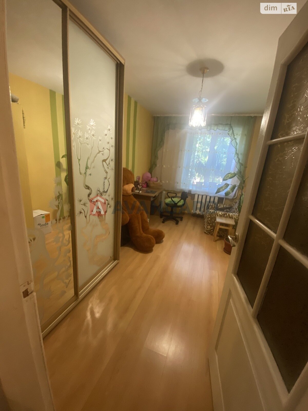 Продаж трикімнатної квартири в Дніпрі, на вул. Савченка Юрія 46, район Чечелівський фото 1 Продаж трикімнатної квартири в Дніпрі, на вул. Савченка Юрія 46, район Чечелівський фото 1