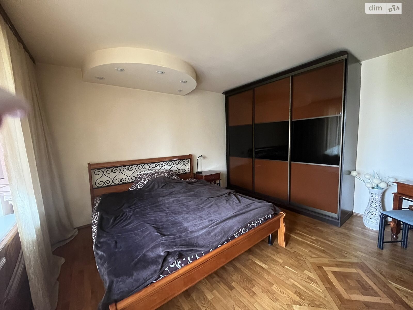 Продажа трехкомнатной квартиры в Днепре, на ул. Дорошенко Петра гетмана, фото 1 Продажа трехкомнатной квартиры в Днепре, на ул. Дорошенко Петра гетмана, фото 1