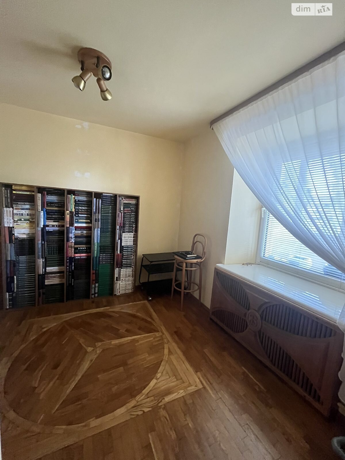 Продажа трехкомнатной квартиры в Днепре, на ул. Дорошенко Петра гетмана, фото 1 Продажа трехкомнатной квартиры в Днепре, на ул. Дорошенко Петра гетмана, фото 1