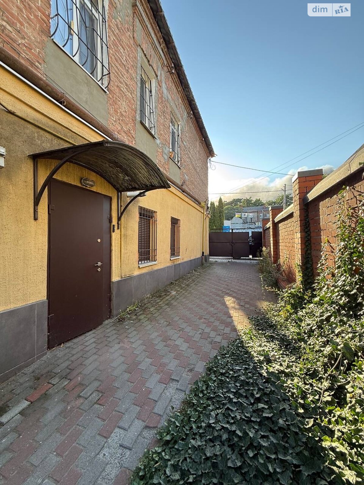 Продажа двухкомнатной квартиры в Днепре, на ул. Исполкомовская 45, район Еврейская слобода фото 1