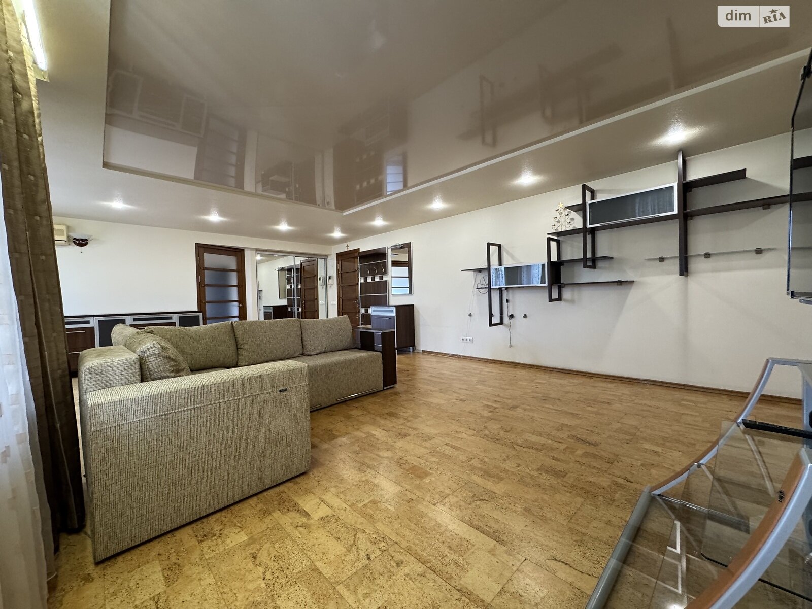 Продажа трехкомнатной квартиры в Днепре, на ул. Троицкая, район Еврейская слобода фото 1