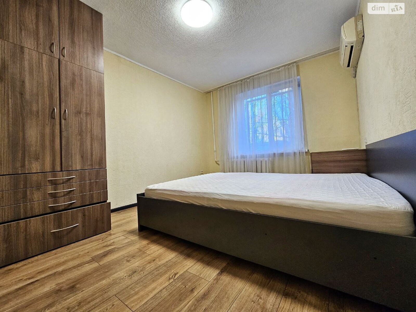 Продажа трехкомнатной квартиры в Днепре, на ул. Бердянская, район Индустриальный фото 1