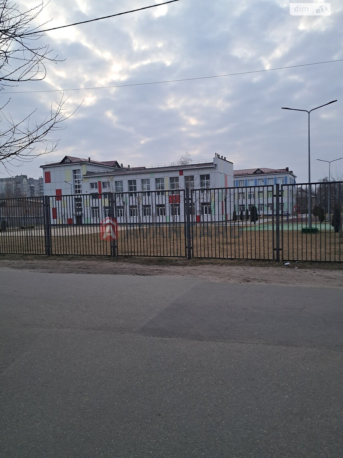 Продажа трехкомнатной квартиры в Днепре, на просп. Петра Калнышевского 6, район Индустриальный фото 1