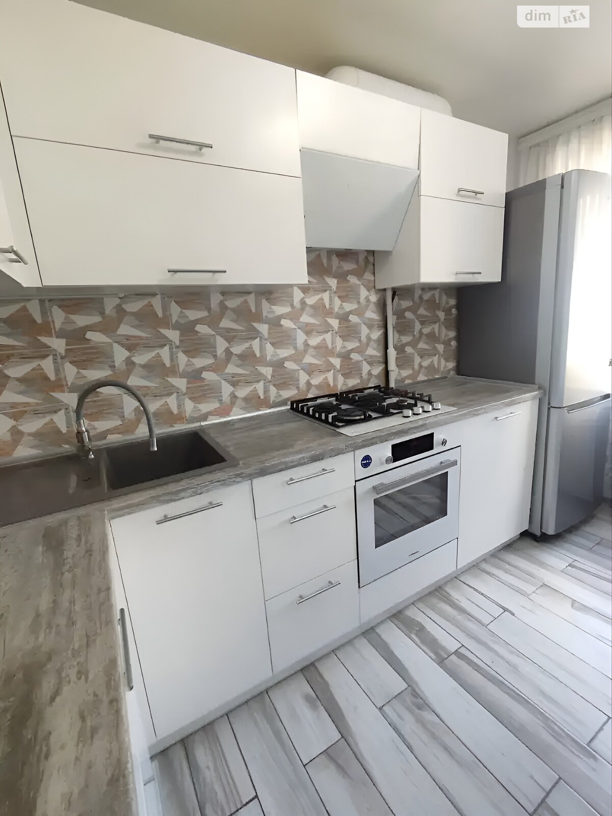 Продажа трехкомнатной квартиры в Днепре, на ул. Калиновая 102, район Калиновая Правда фото 1 Продажа трехкомнатной квартиры в Днепре, на ул. Калиновая 102, район Калиновая Правда фото 1