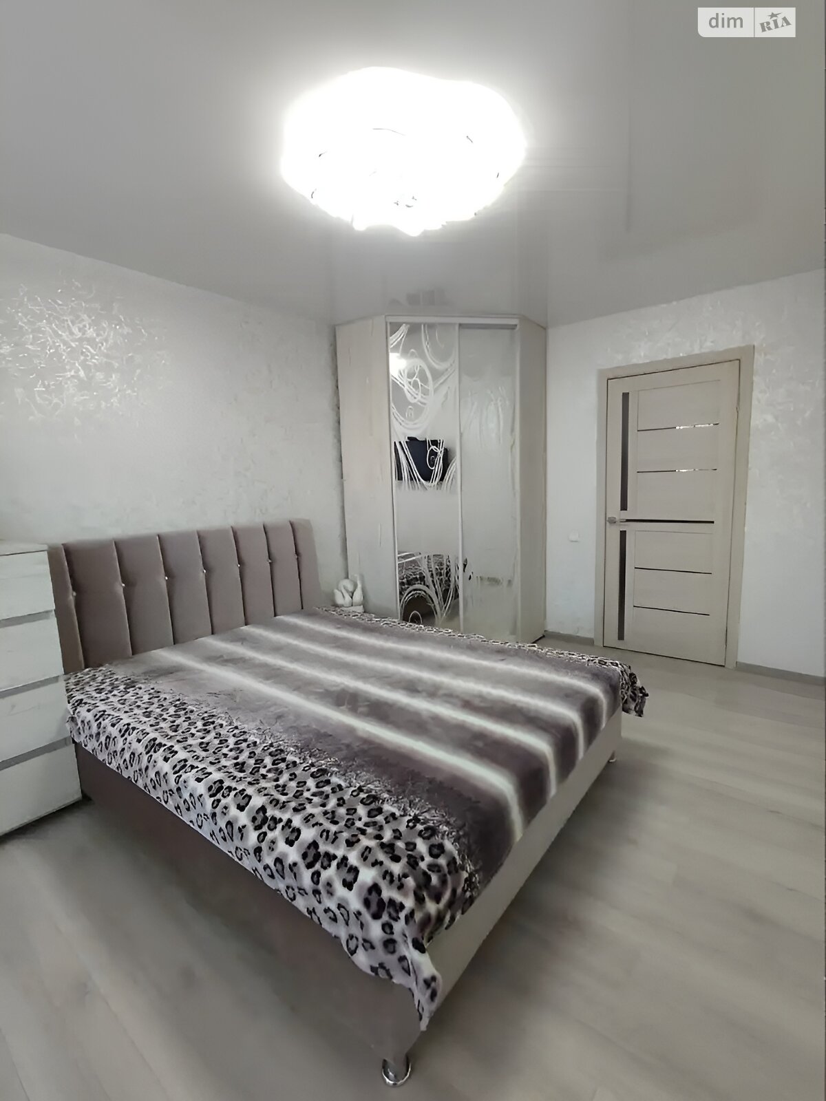 Продажа трехкомнатной квартиры в Днепре, на ул. Калиновая 102, район Калиновая Правда фото 1 Продажа трехкомнатной квартиры в Днепре, на ул. Калиновая 102, район Калиновая Правда фото 1