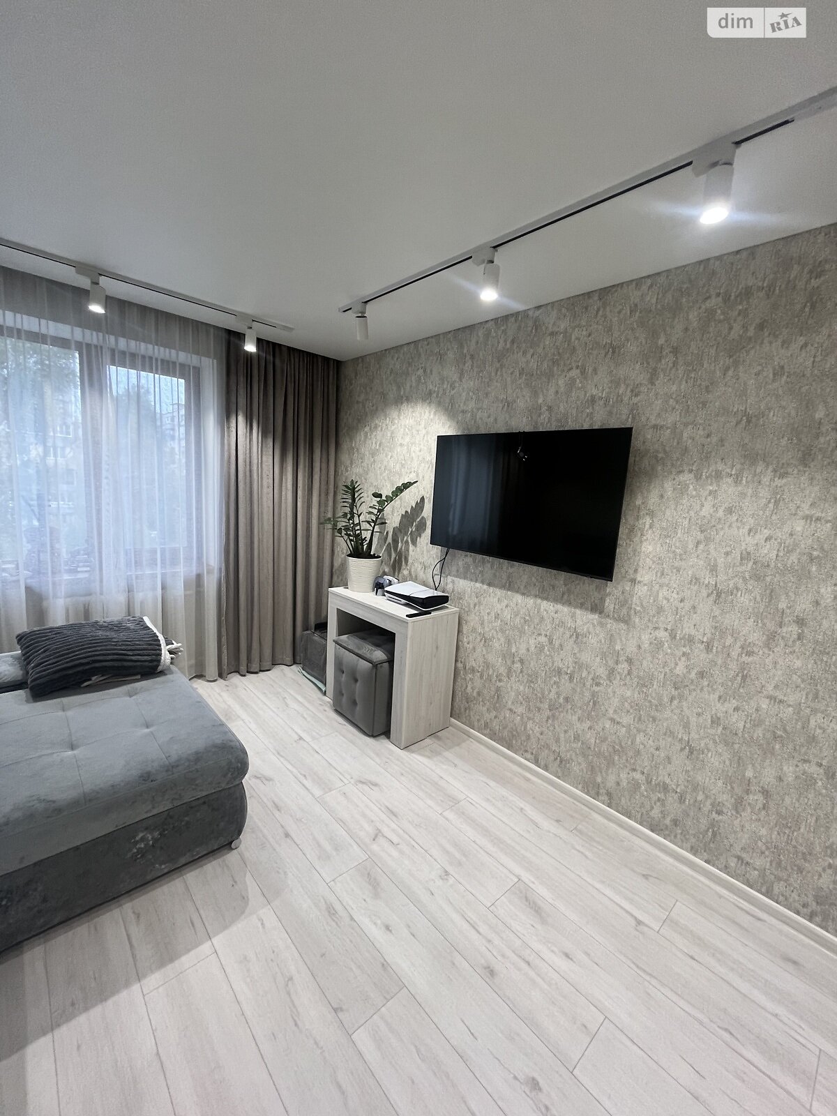 Продажа трехкомнатной квартиры в Днепре, на ул. Калиновая 77А корпус 1, район Калиновая Правда фото 1