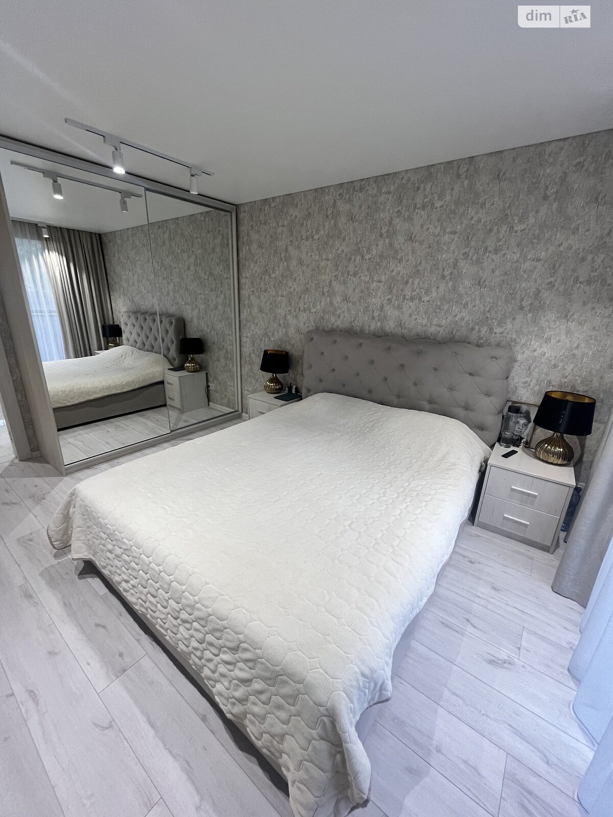 Продажа трехкомнатной квартиры в Днепре, на ул. Калиновая 77А корпус 1, район Калиновая Правда фото 1