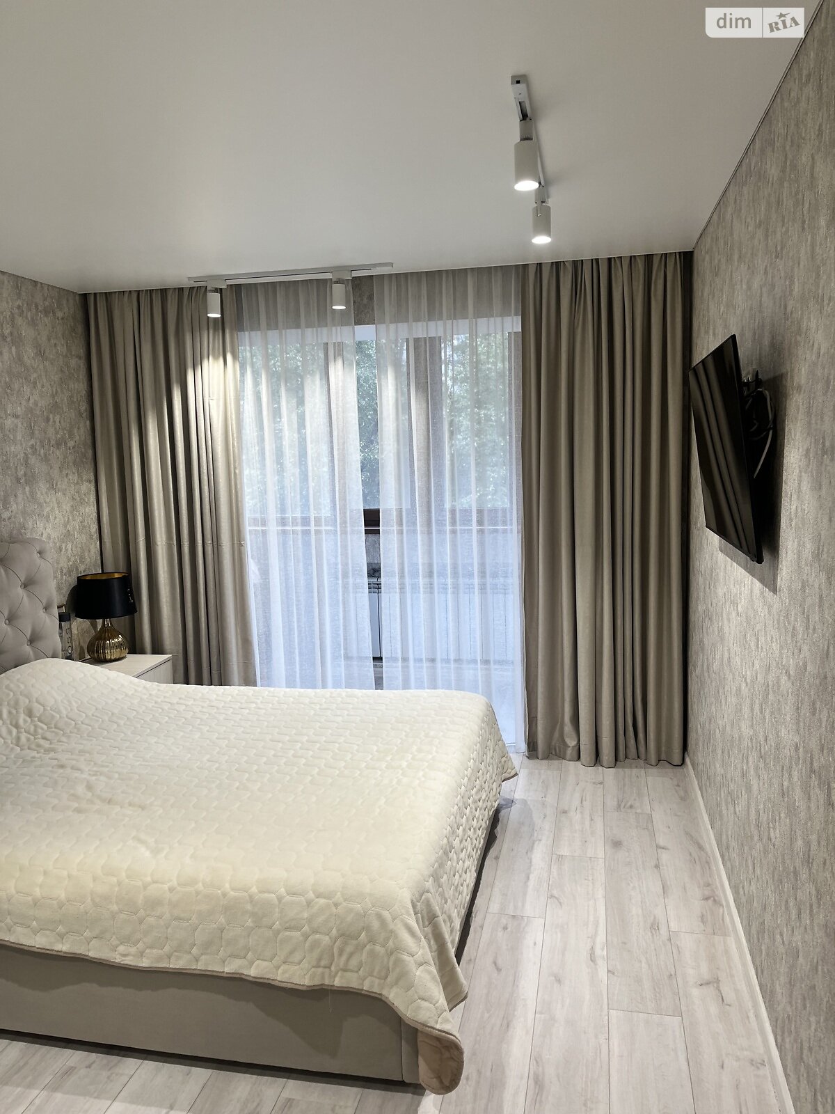 Продажа трехкомнатной квартиры в Днепре, на ул. Калиновая 77А корпус 1, район Калиновая Правда фото 1