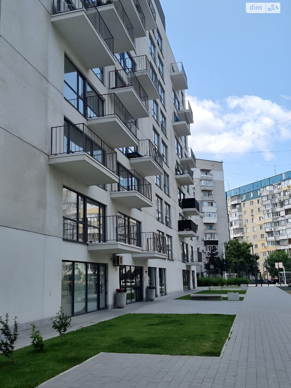 Продажа трехкомнатной квартиры в Днепре, на ул. Беляева Замполита 8А, район Каменский фото 1 Продажа трехкомнатной квартиры в Днепре, на ул. Беляева Замполита 8А, район Каменский фото 1