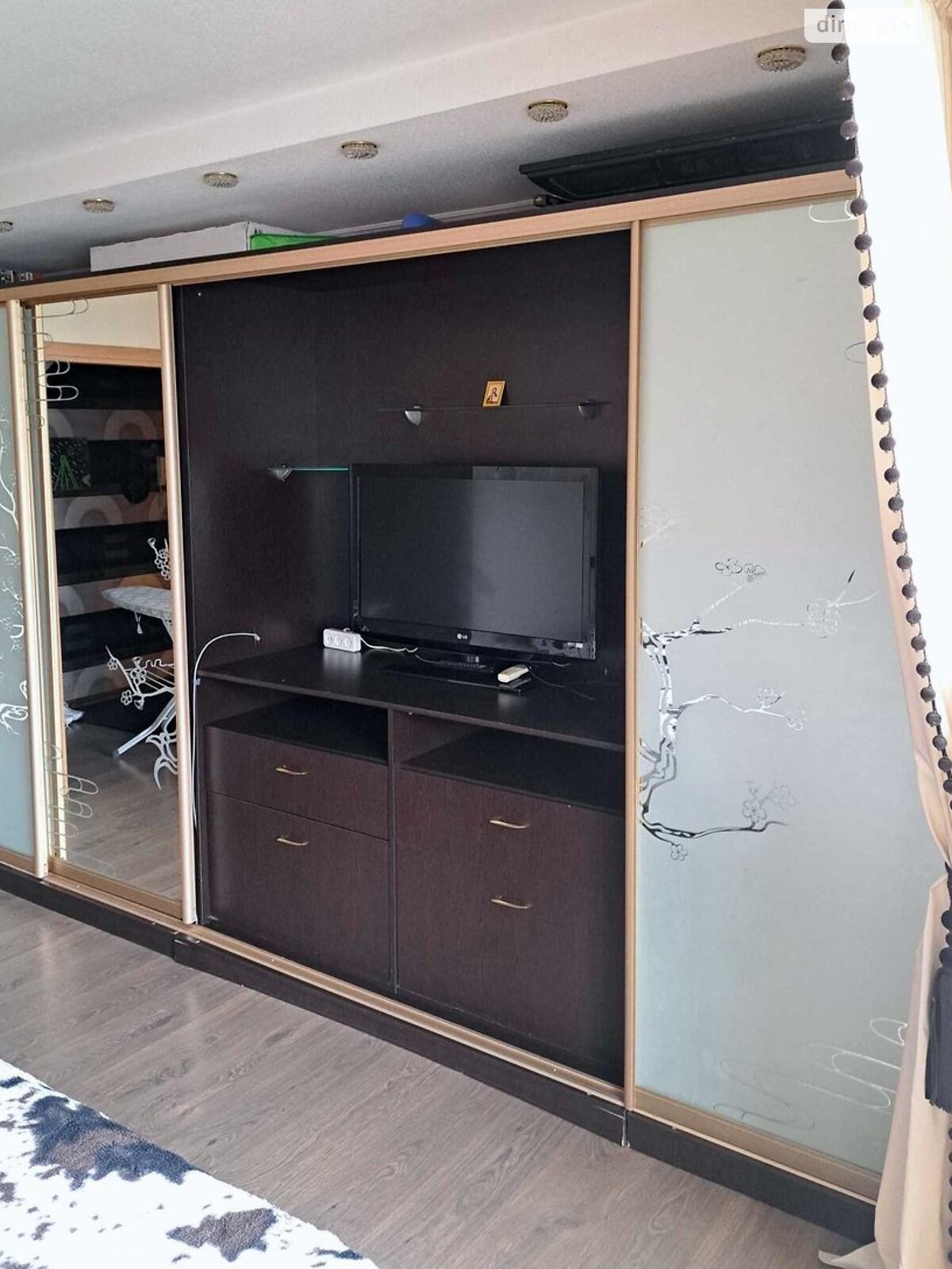 Продажа трехкомнатной квартиры в Днепре, на ул. Беляева Замполита 8, район Каменский фото 1 Продажа трехкомнатной квартиры в Днепре, на ул. Беляева Замполита 8, район Каменский фото 1