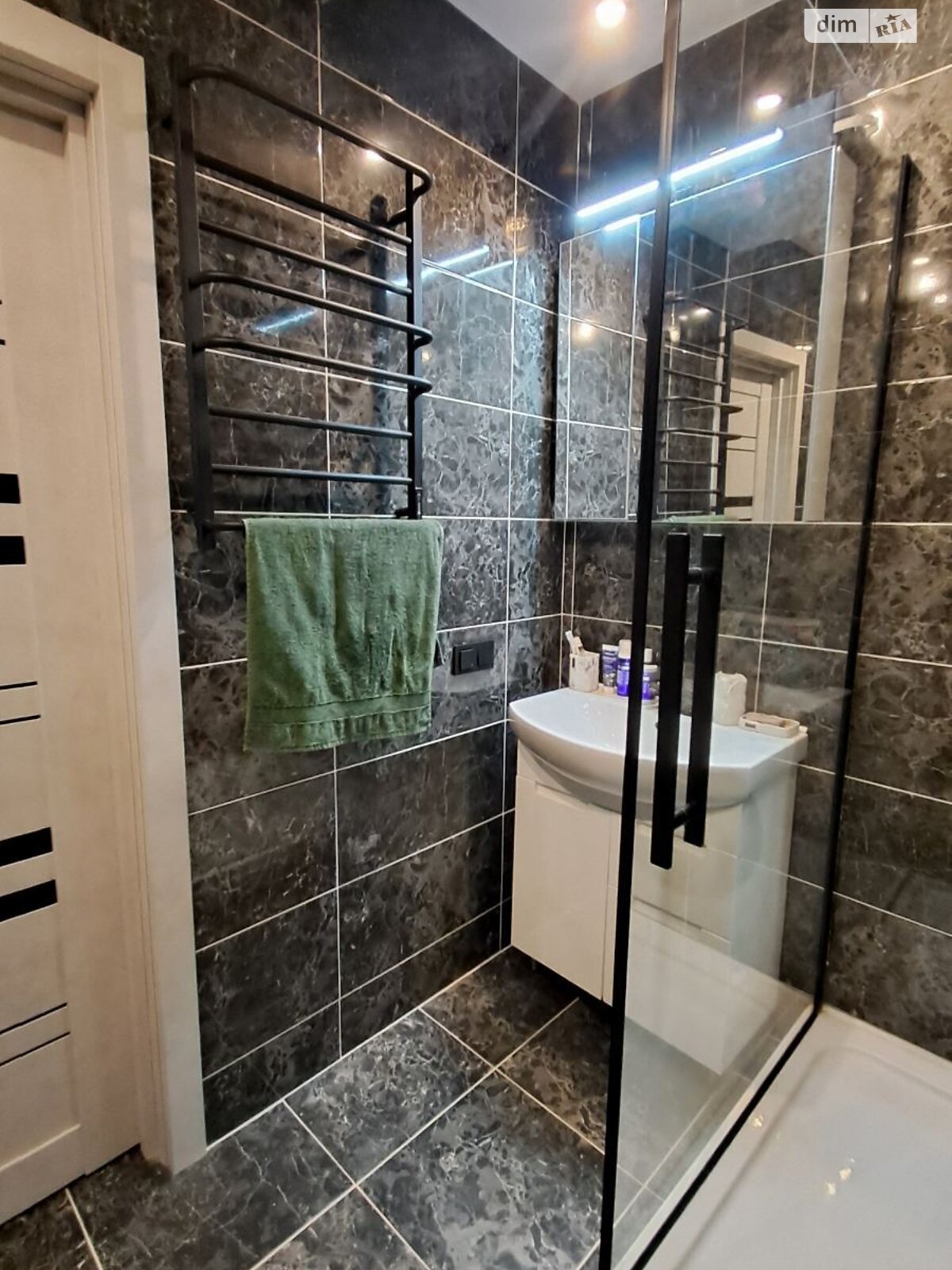 Продажа двухкомнатной квартиры в Днепре, на ул. Беляева Замполита 8А, район Каменский фото 1