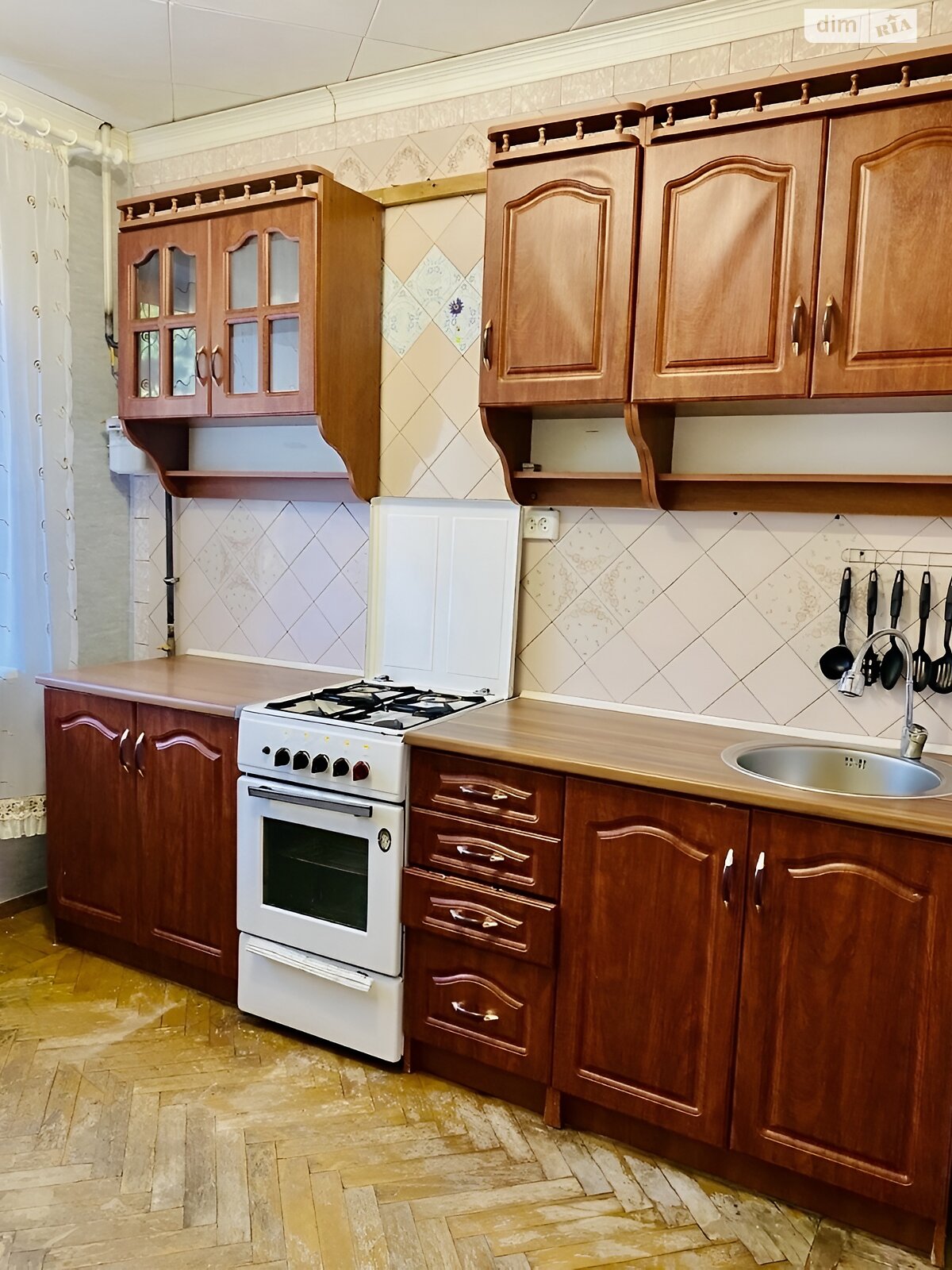 Продажа трехкомнатной квартиры в Днепре, на шоссе Донецкое, район Каменский фото 1 Продажа трехкомнатной квартиры в Днепре, на шоссе Донецкое, район Каменский фото 1