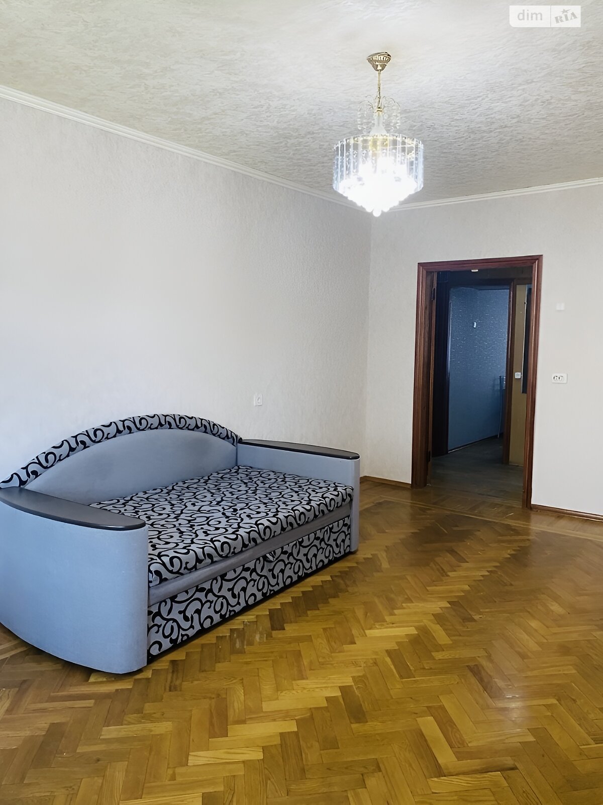 Продажа трехкомнатной квартиры в Днепре, на шоссе Донецкое, район Каменский фото 1 Продажа трехкомнатной квартиры в Днепре, на шоссе Донецкое, район Каменский фото 1