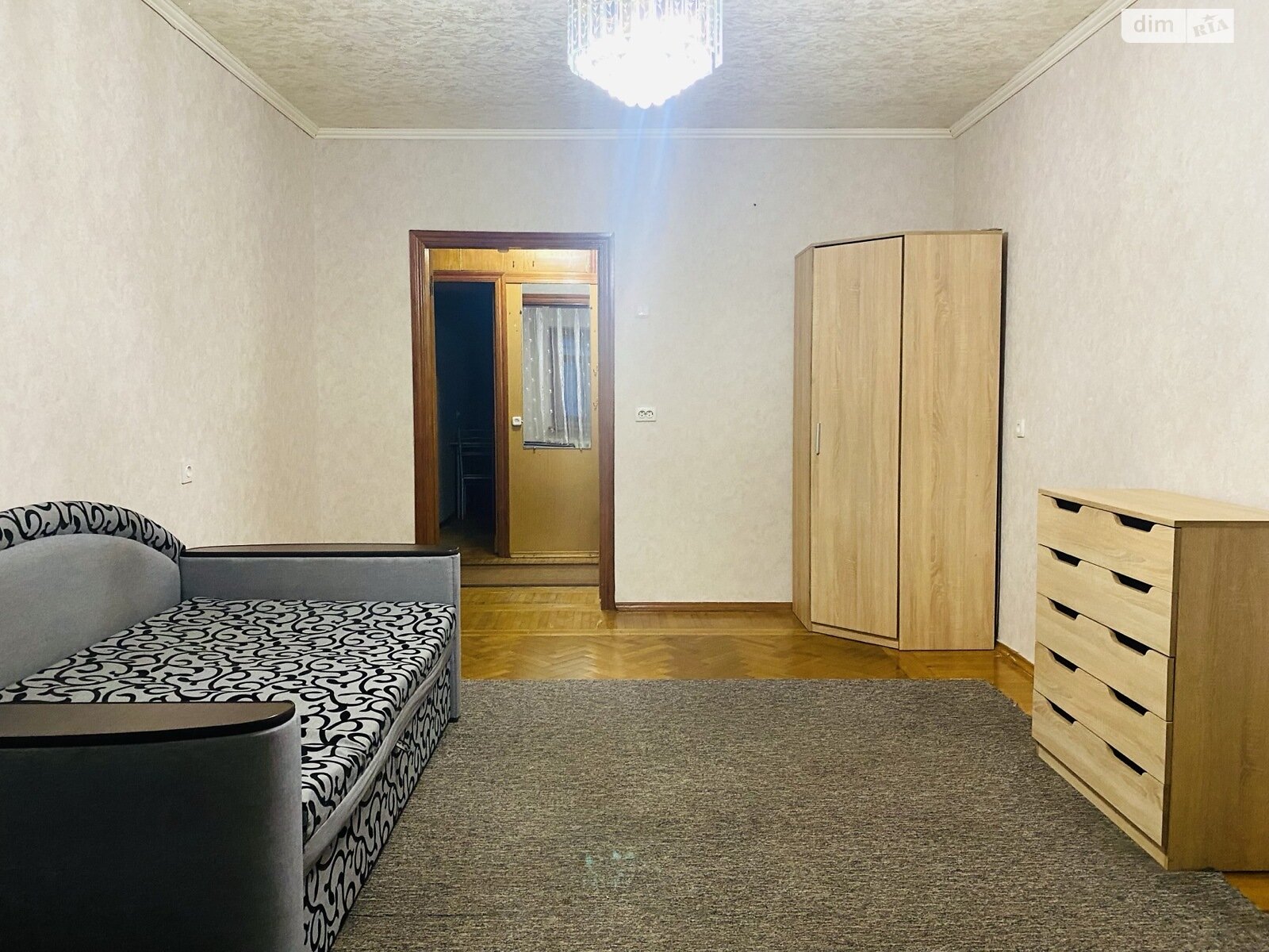 Продажа трехкомнатной квартиры в Днепре, на шоссе Донецкое, район Каменский фото 1 Продажа трехкомнатной квартиры в Днепре, на шоссе Донецкое, район Каменский фото 1