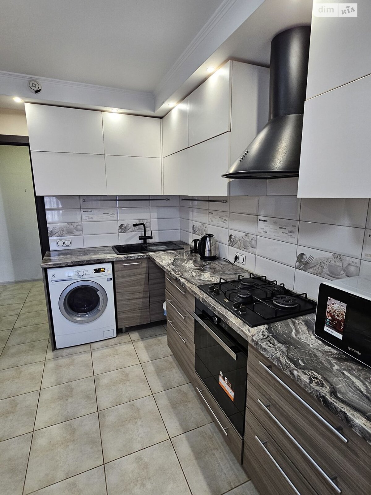 Продаж чотирикімнатної квартири в Дніпрі, на шосе Донецьке 15, район Кам'янський фото 1 Продаж чотирикімнатної квартири в Дніпрі, на шосе Донецьке 15, район Кам'янський фото 1