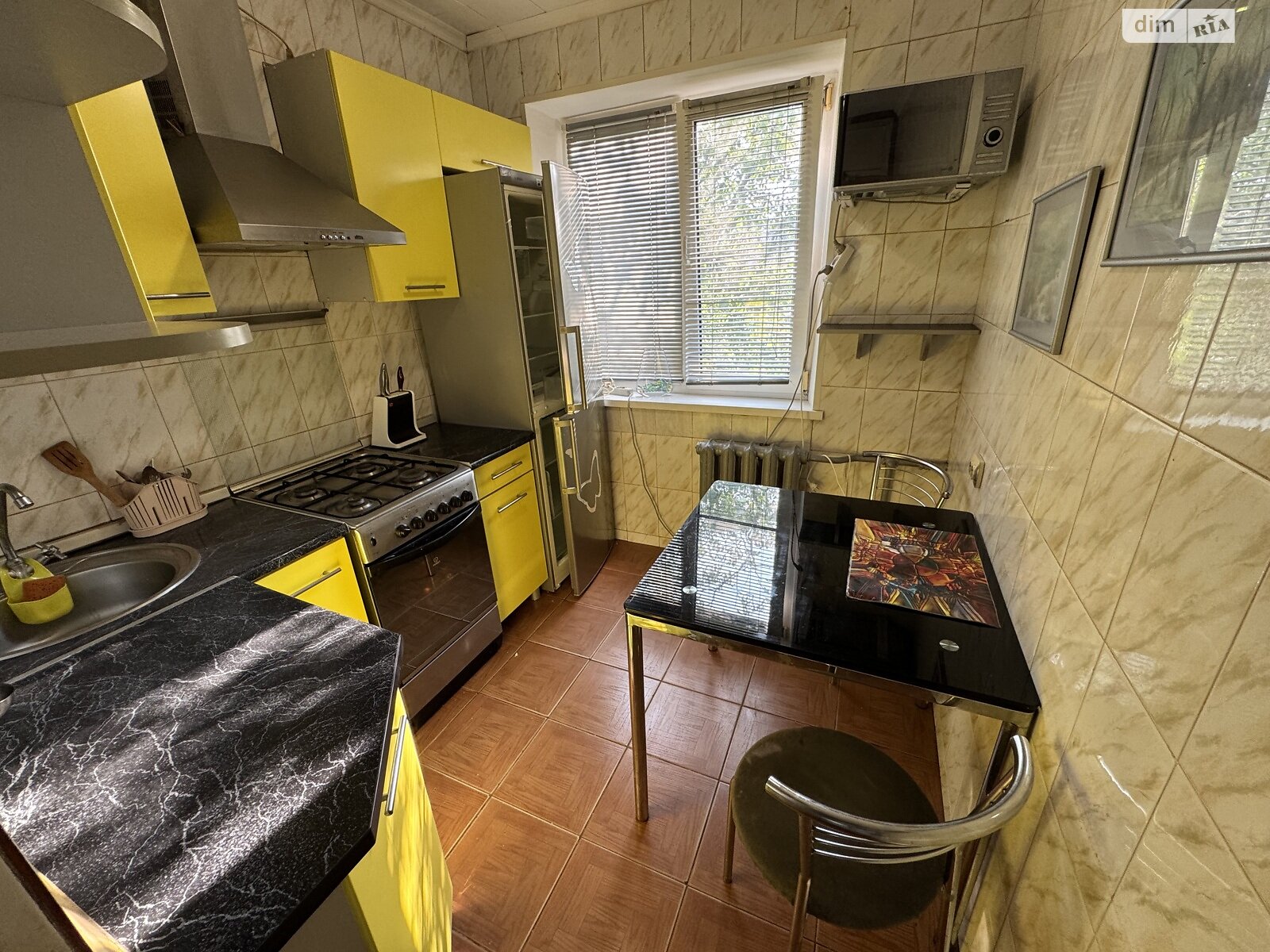 Продажа трехкомнатной квартиры в Днепре, на пл. Новокодацька 7, район Кайдаки фото 1 Продажа трехкомнатной квартиры в Днепре, на пл. Новокодацька 7, район Кайдаки фото 1