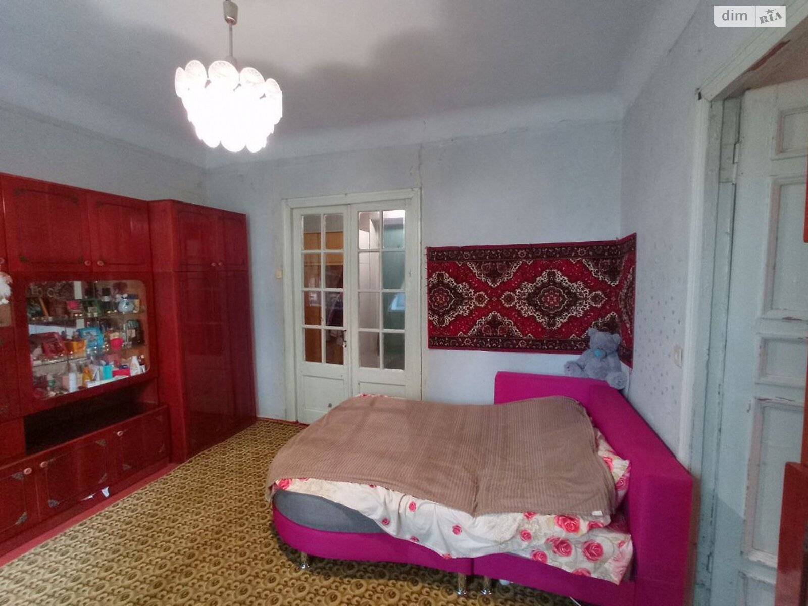 Продажа трехкомнатной квартиры в Днепре, на ул. Универсальная 9, район Кирилловка фото 1 Продажа трехкомнатной квартиры в Днепре, на ул. Универсальная 9, район Кирилловка фото 1