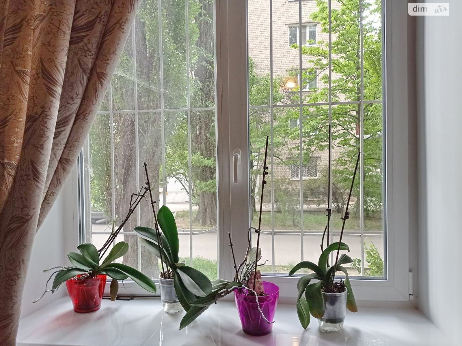 Продажа трехкомнатной квартиры в Днепре, на ул. Универсальная 9, район Кирилловка фото 1 Продажа трехкомнатной квартиры в Днепре, на ул. Универсальная 9, район Кирилловка фото 1