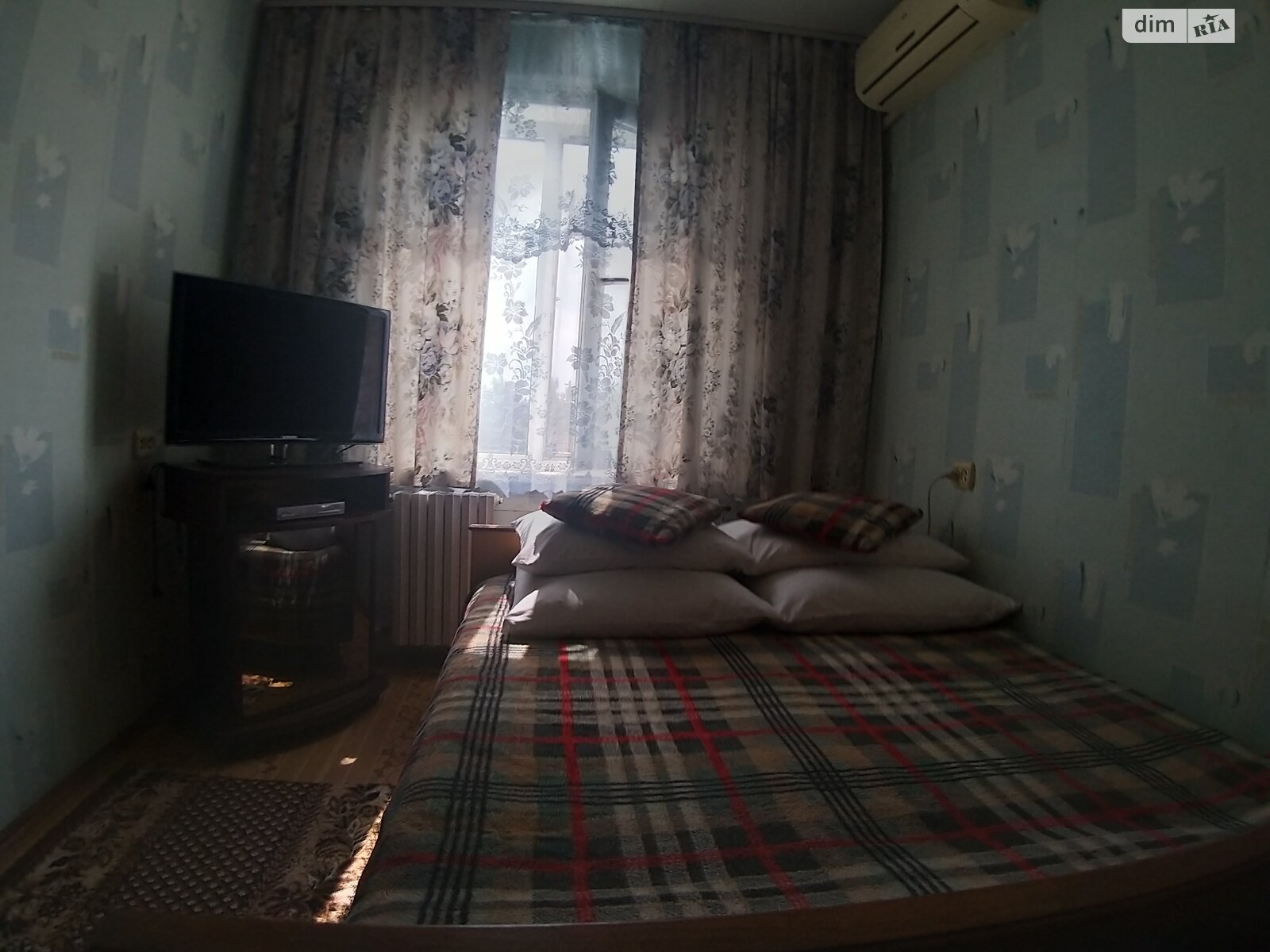 Продажа двухкомнатной квартиры в Днепре, на ул. Батумская 9, район Косиора фото 1 Продажа двухкомнатной квартиры в Днепре, на ул. Батумская 9, район Косиора фото 1