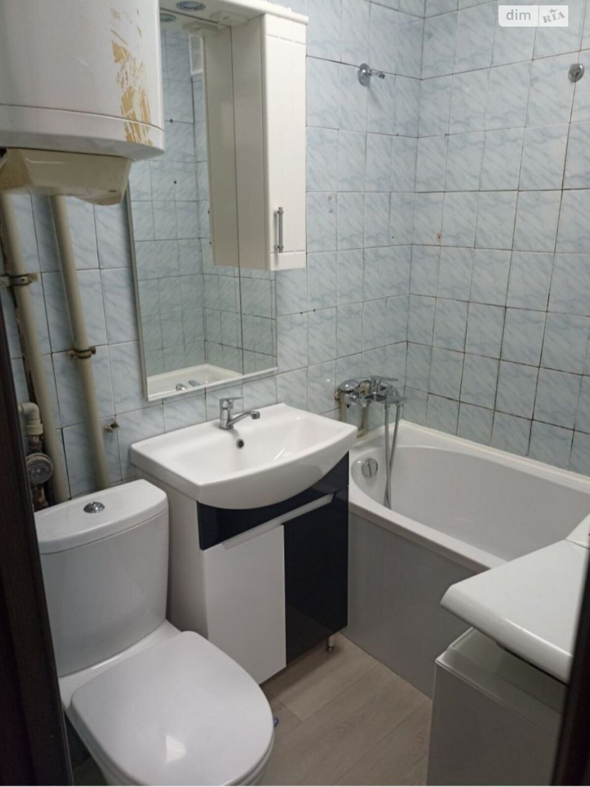 Продажа трехкомнатной квартиры в Днепре, на ул. Батумская, район Косиора фото 1