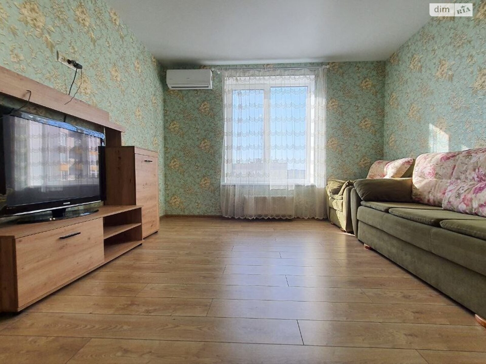 Продажа двухкомнатной квартиры в Днепре, на ул. Хмельницкого Богдана 11А, район Косиора фото 1 Продажа двухкомнатной квартиры в Днепре, на ул. Хмельницкого Богдана 11А, район Косиора фото 1