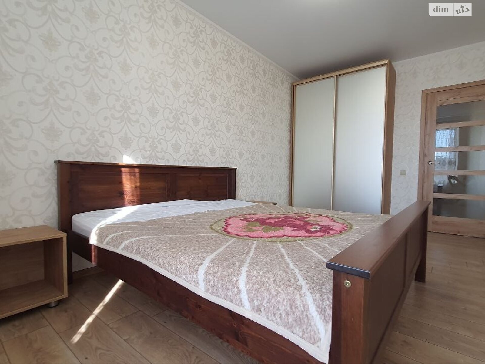 Продажа двухкомнатной квартиры в Днепре, на ул. Хмельницкого Богдана 11А, район Косиора фото 1 Продажа двухкомнатной квартиры в Днепре, на ул. Хмельницкого Богдана 11А, район Косиора фото 1