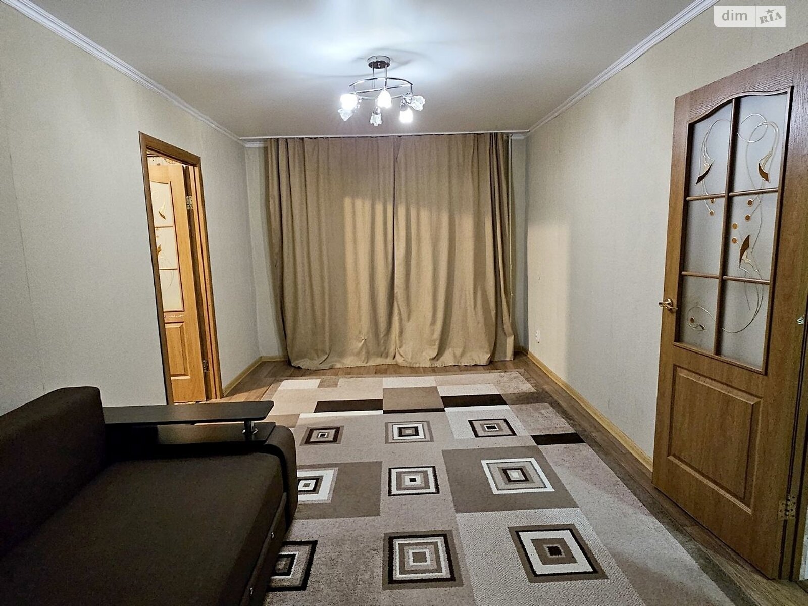 Продажа двухкомнатной квартиры в Днепре, на ул. Хмельницкого Богдана, район Косиора фото 1 Продажа двухкомнатной квартиры в Днепре, на ул. Хмельницкого Богдана, район Косиора фото 1