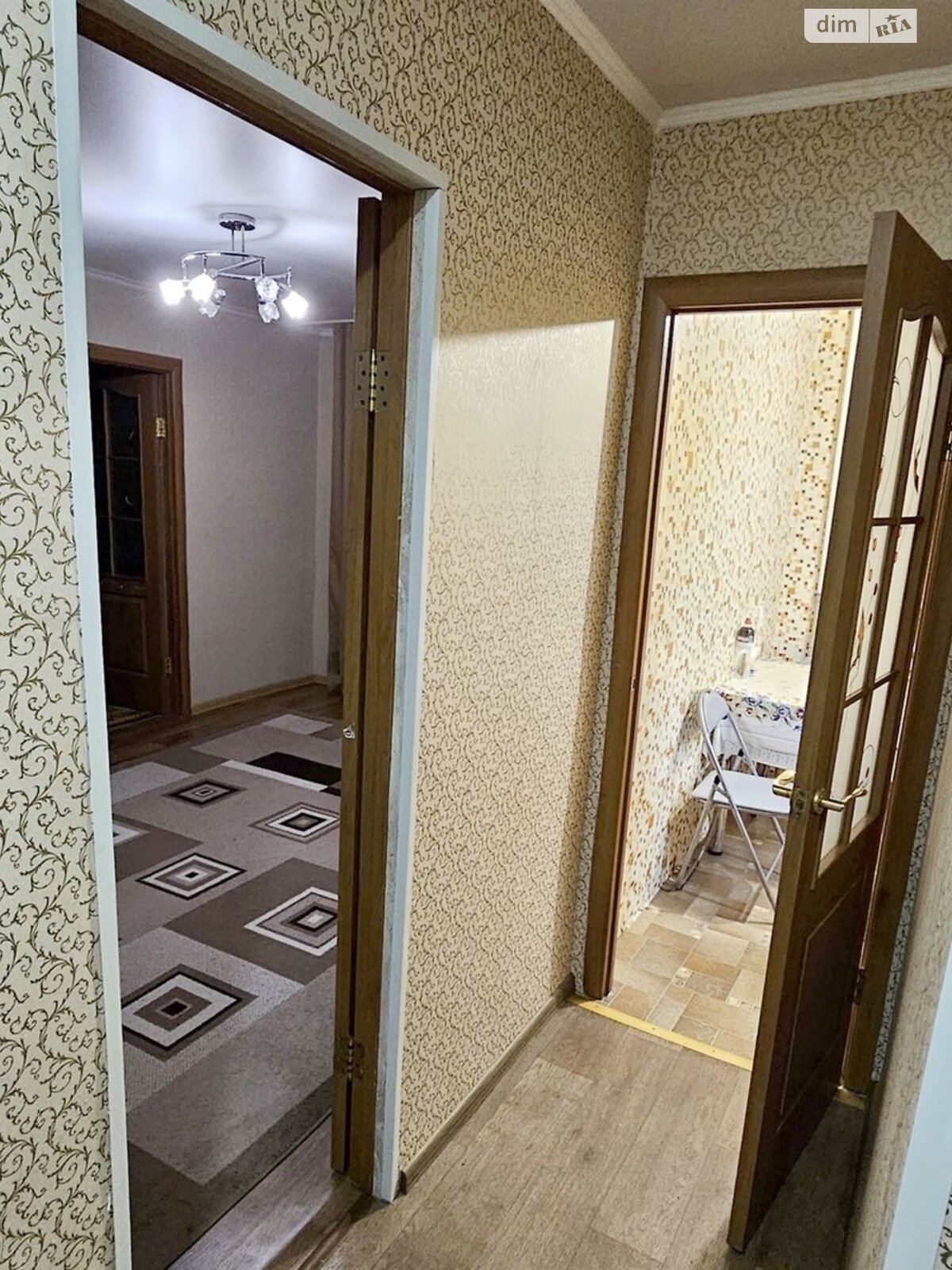 Продажа двухкомнатной квартиры в Днепре, на ул. Хмельницкого Богдана, район Косиора фото 1 Продажа двухкомнатной квартиры в Днепре, на ул. Хмельницкого Богдана, район Косиора фото 1