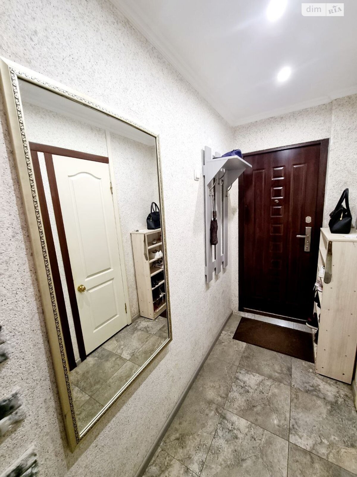 Продажа трехкомнатной квартиры в Днепре, на ул. Квитки Цисык 3, район Косиора фото 1 Продажа трехкомнатной квартиры в Днепре, на ул. Квитки Цисык 3, район Косиора фото 1