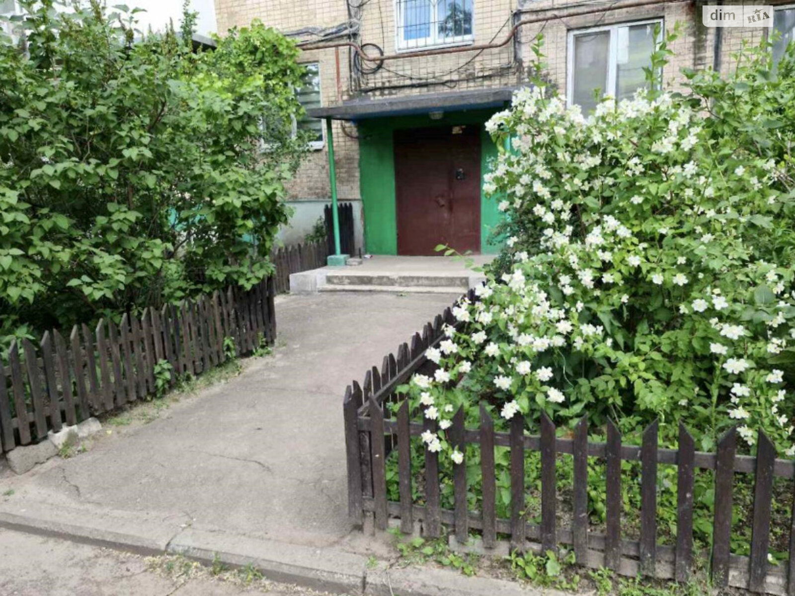 Продажа трехкомнатной квартиры в Днепре, на ул. Квитки Цисык, район Косиора фото 1 Продажа трехкомнатной квартиры в Днепре, на ул. Квитки Цисык, район Косиора фото 1