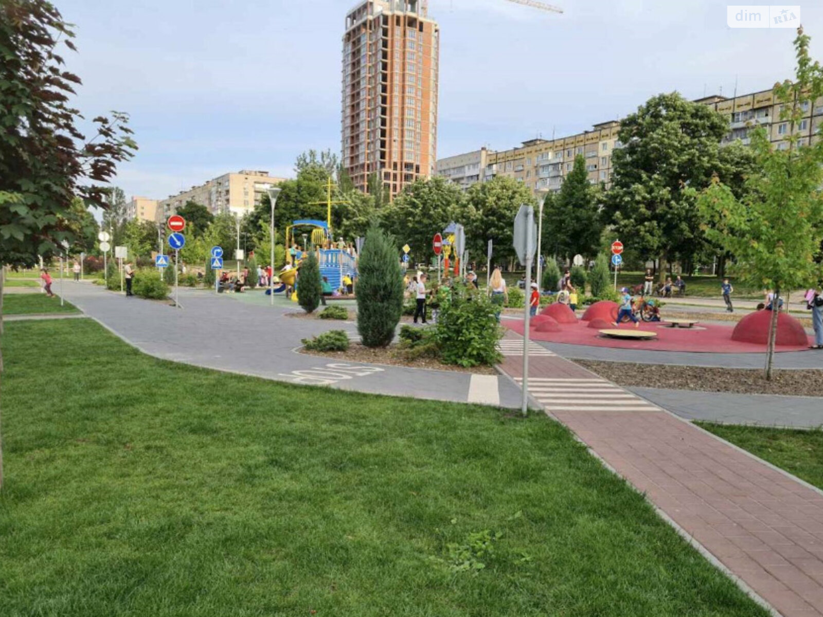 Продажа трехкомнатной квартиры в Днепре, на ул. Квитки Цисык, район Косиора фото 1 Продажа трехкомнатной квартиры в Днепре, на ул. Квитки Цисык, район Косиора фото 1