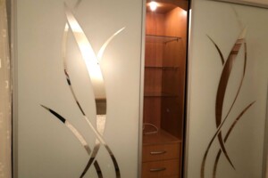 Продажа трехкомнатной квартиры в Днепре, на ул. Осенняя 9Б, район Индустриальный фото 2
