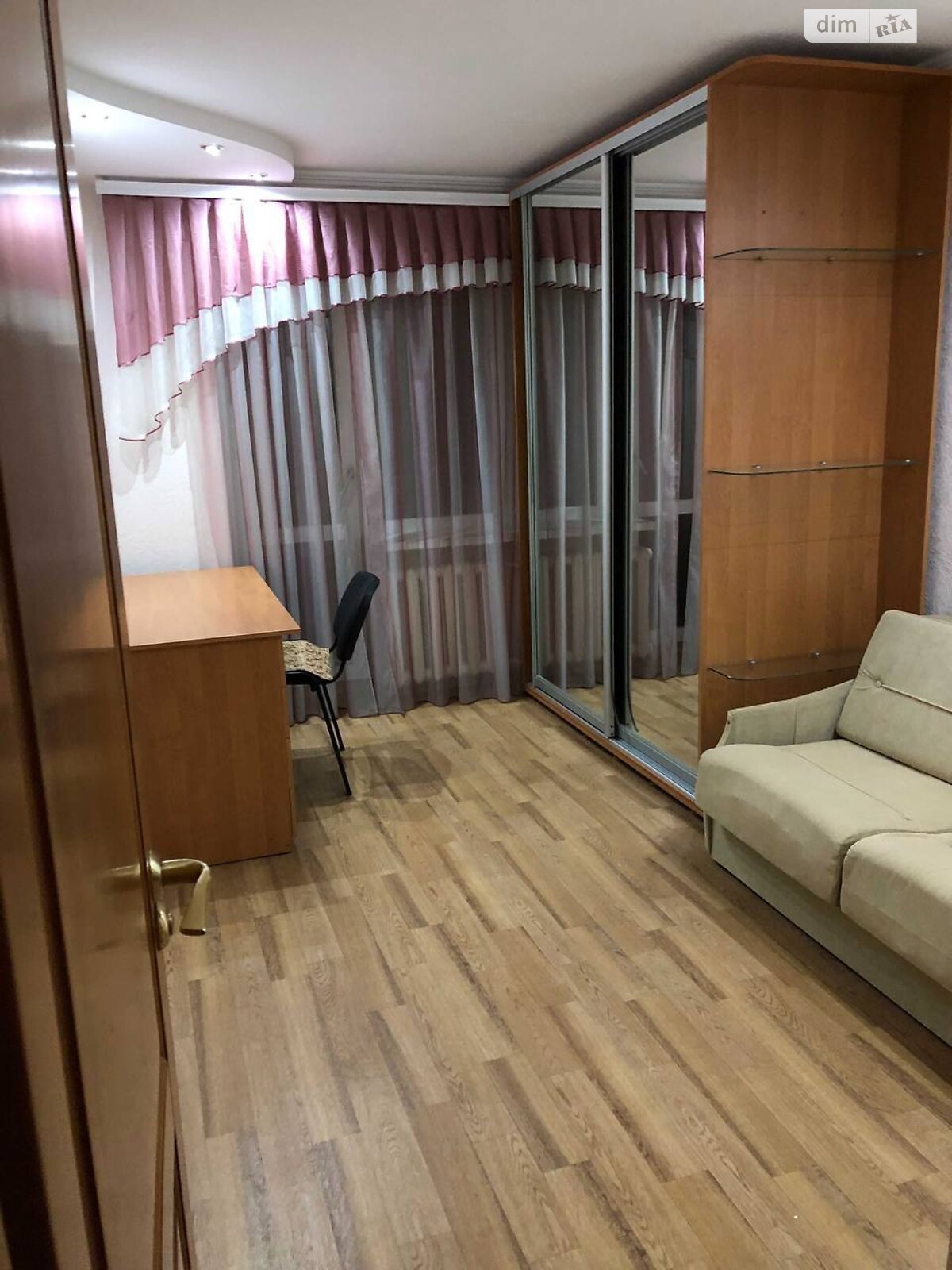 Продажа трехкомнатной квартиры в Днепре, на ул. Осенняя 9Б, район Косиора фото 1 Продажа трехкомнатной квартиры в Днепре, на ул. Осенняя 9Б, район Косиора фото 1