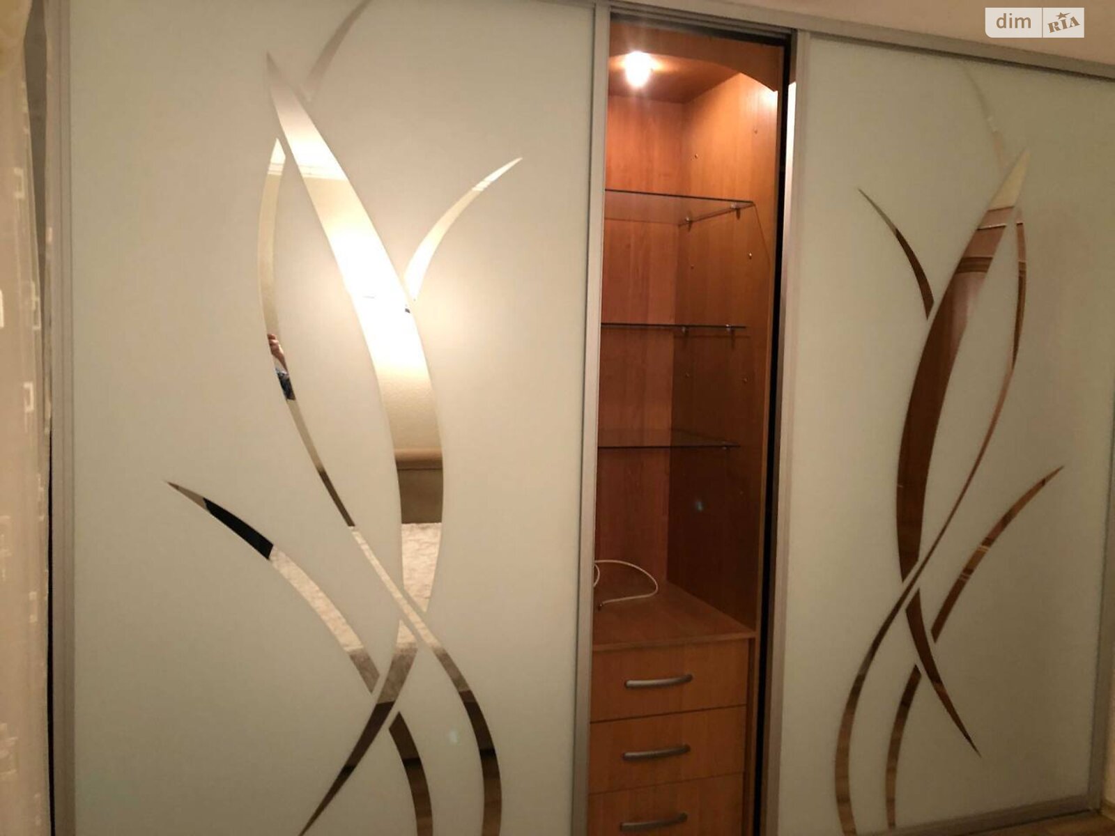 Продажа трехкомнатной квартиры в Днепре, на ул. Осенняя 9Б, район Косиора фото 1 Продажа трехкомнатной квартиры в Днепре, на ул. Осенняя 9Б, район Косиора фото 1