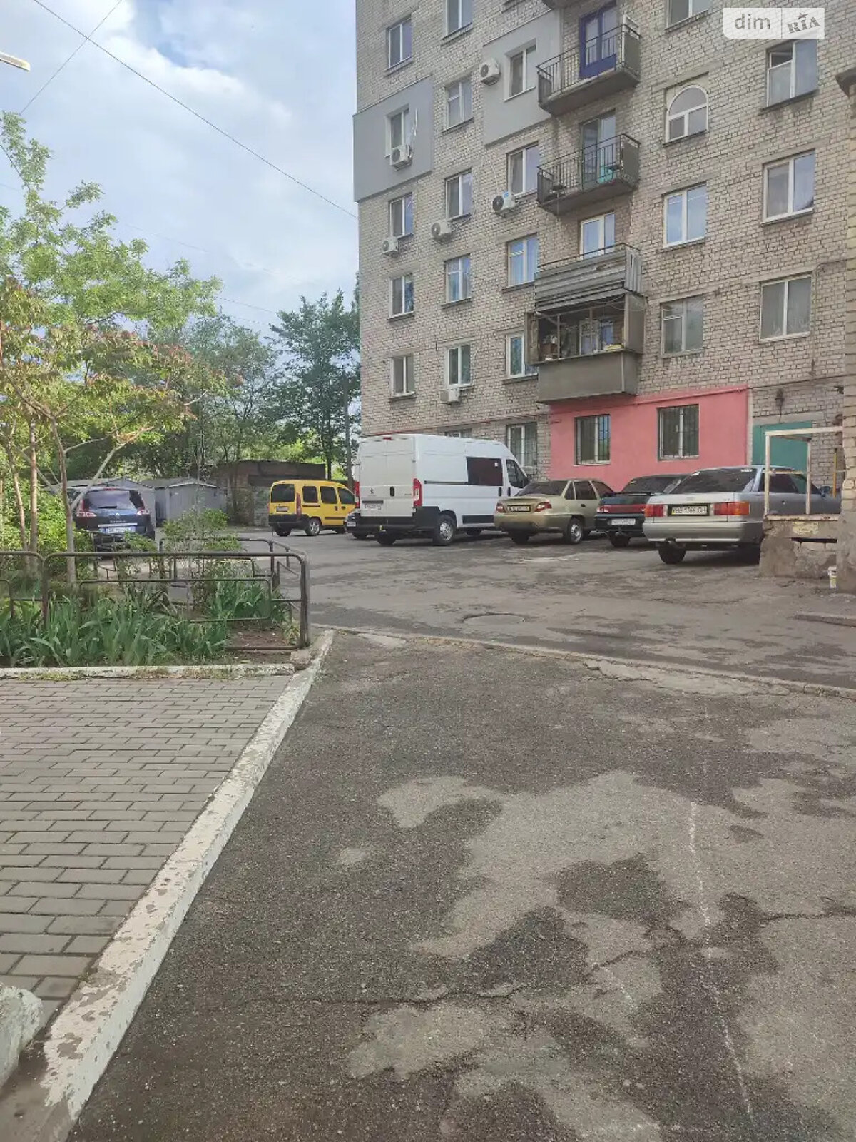 Продаж трикімнатної квартири в Дніпрі, на вул. Осіння 10, район Косіора фото 1 Продаж трикімнатної квартири в Дніпрі, на вул. Осіння 10, район Косіора фото 1