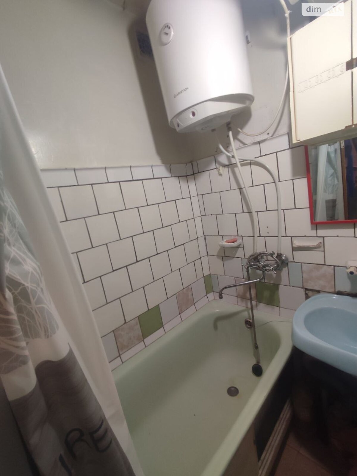 Продажа трехкомнатной квартиры в Днепре, на ул. Осенняя, район Косиора фото 1 Продажа трехкомнатной квартиры в Днепре, на ул. Осенняя, район Косиора фото 1