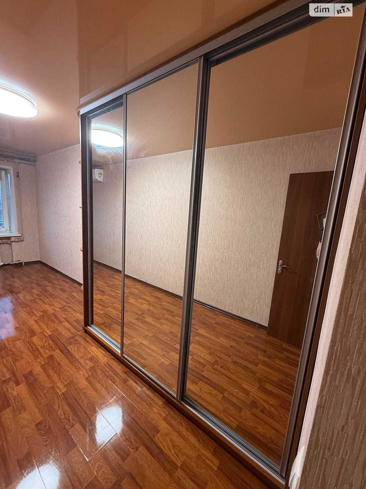 Продаж трикімнатної квартири в Дніпрі, на просп. Слобожанський 68, кв. 15, район Косіора фото 1 Продаж трикімнатної квартири в Дніпрі, на просп. Слобожанський 68, кв. 15, район Косіора фото 1