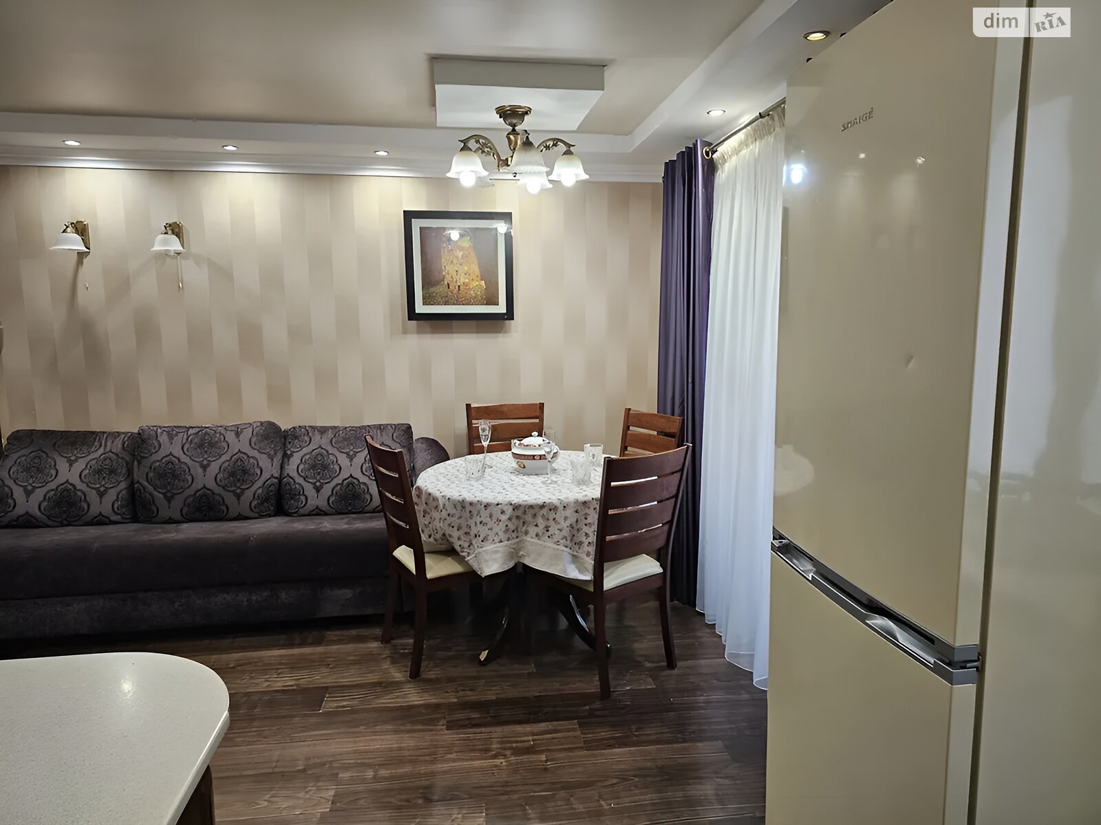 Продажа трехкомнатной квартиры в Днепре, на просп. Слобожанский 72, район Косиора фото 1 Продажа трехкомнатной квартиры в Днепре, на просп. Слобожанский 72, район Косиора фото 1