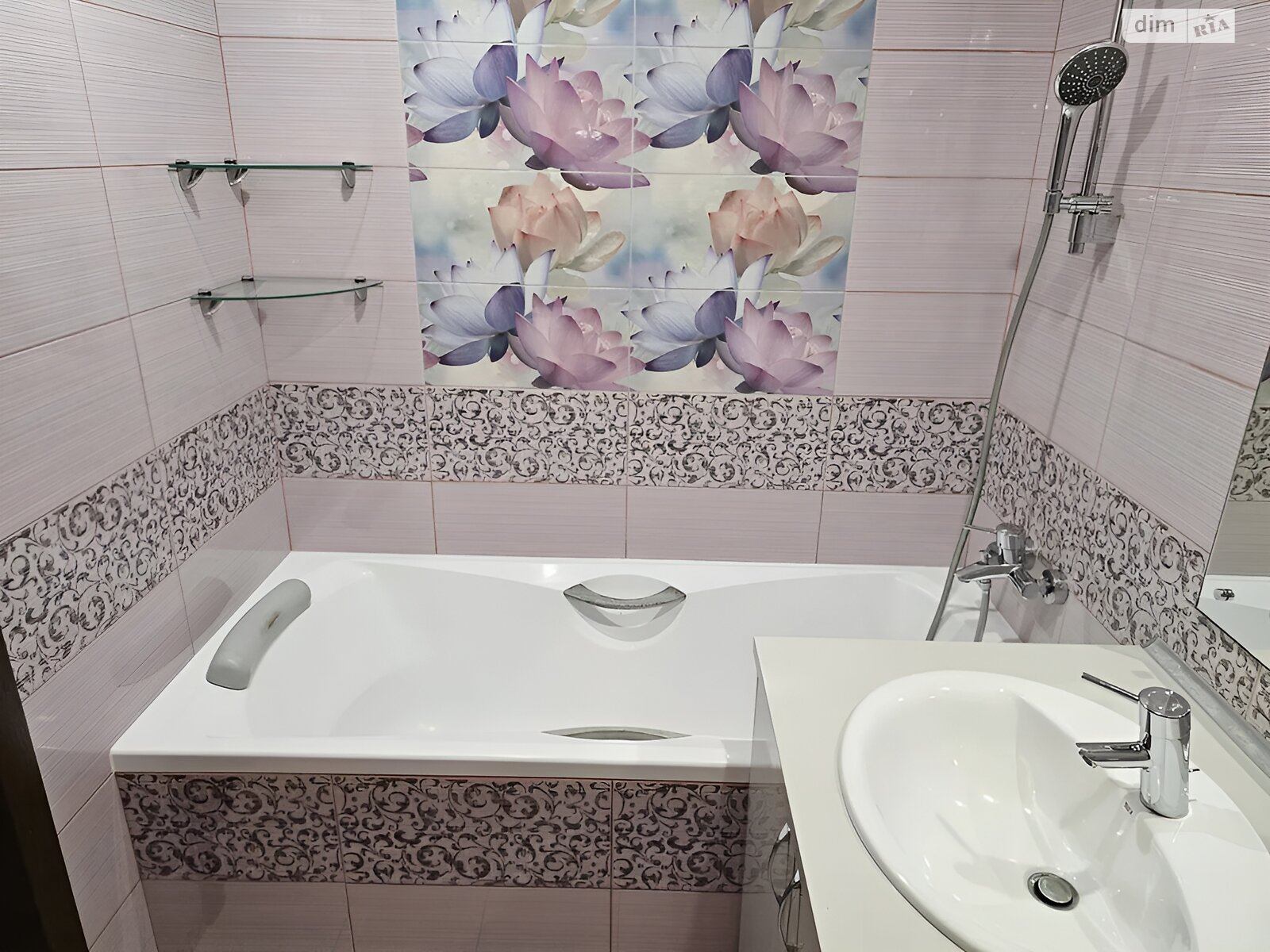 Продажа трехкомнатной квартиры в Днепре, на просп. Слобожанский 72, район Косиора фото 1 Продажа трехкомнатной квартиры в Днепре, на просп. Слобожанский 72, район Косиора фото 1