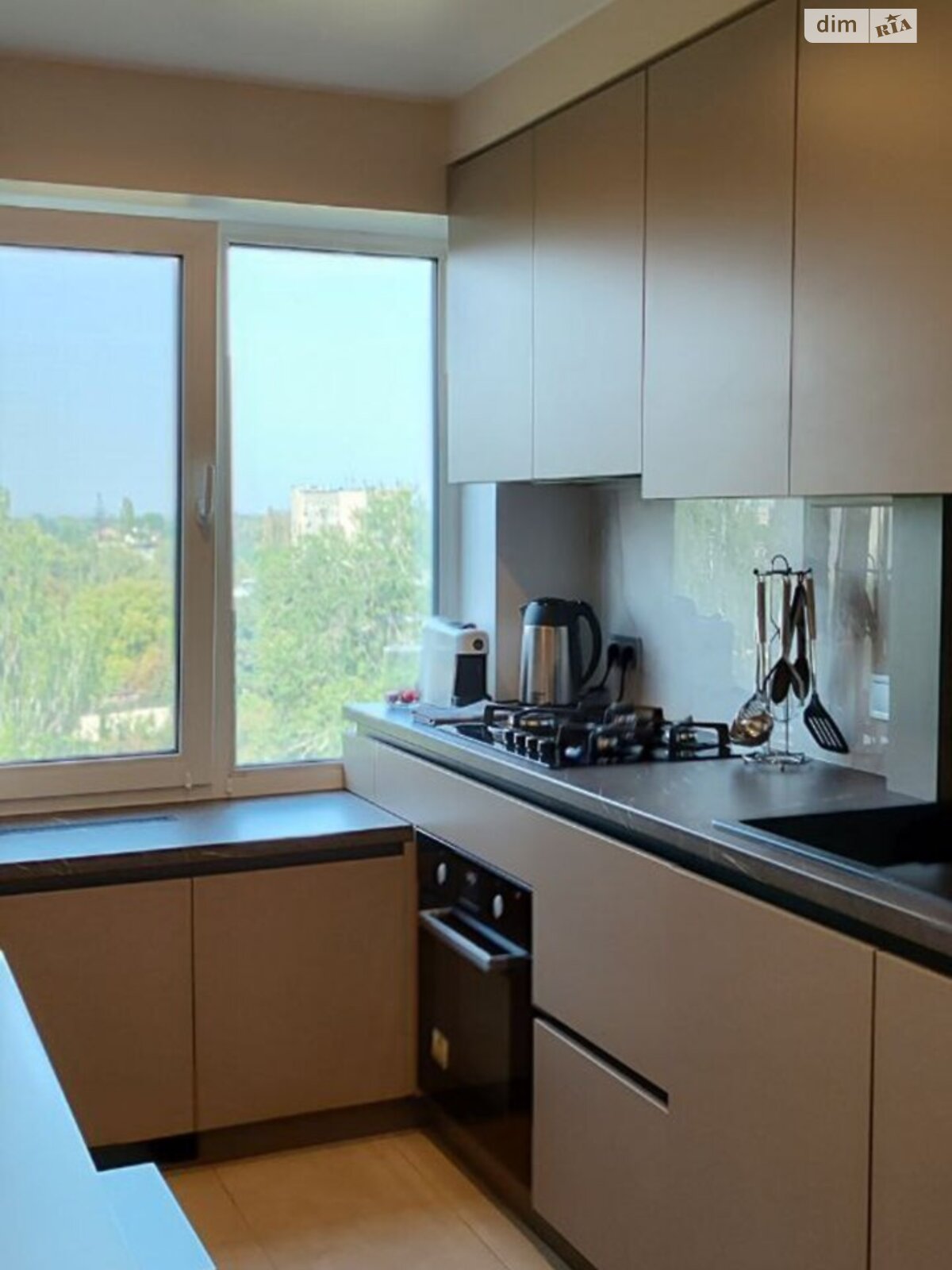 Продажа трехкомнатной квартиры в Днепре, на ул. Старочумацкая, район Косиора фото 1 Продажа трехкомнатной квартиры в Днепре, на ул. Старочумацкая, район Косиора фото 1