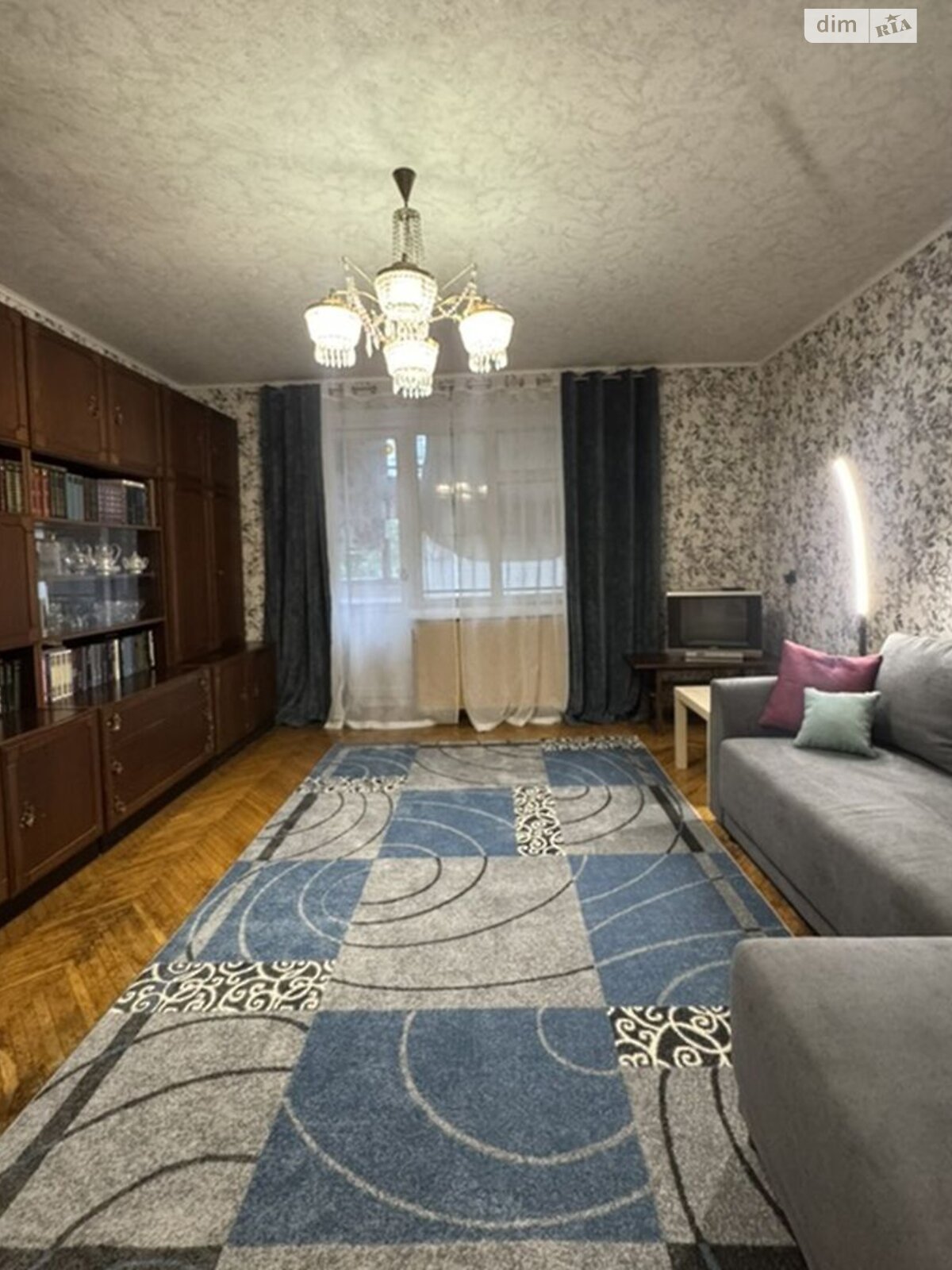 Продажа трехкомнатной квартиры в Днепре, на ул. Яркая 9, район Косиора фото 1 Продажа трехкомнатной квартиры в Днепре, на ул. Яркая 9, район Косиора фото 1