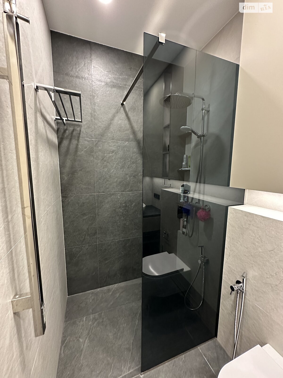 Продажа трехкомнатной квартиры в Днепре, на ул. Костомаровская 1А, фото 1