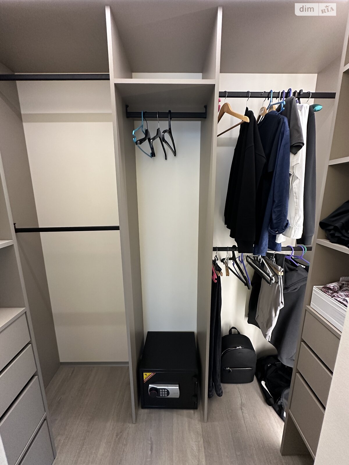 Продажа трехкомнатной квартиры в Днепре, на ул. Костомаровская 1А, фото 1