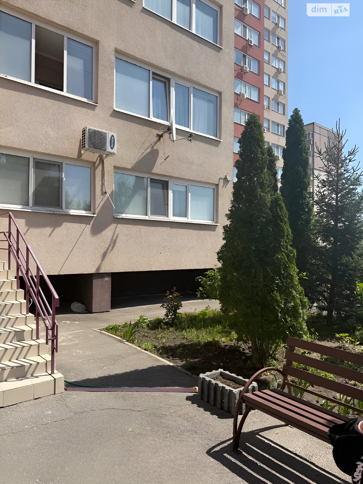 Продажа трехкомнатной квартиры в Днепре, на ул. Большая Диивська 24А, район Красный Камень фото 1 Продажа трехкомнатной квартиры в Днепре, на ул. Большая Диивська 24А, район Красный Камень фото 1